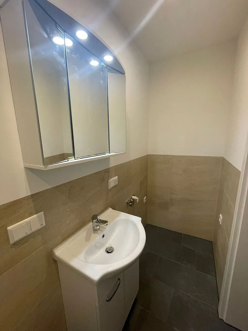 Modernes WG-Zimmer direkt an der U-Bahn / Austraße 106 / WE7 / Zi.2 – Austraße 106, 90429 Nürnberg(Bärenschanze) – Vorschaubild 5