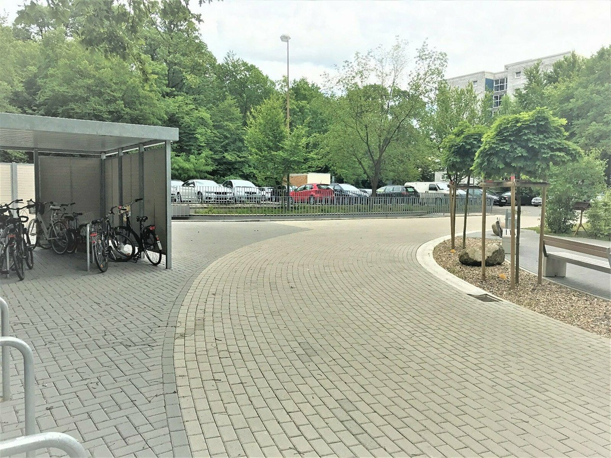 Voll ausgestattete Etagenwohnung, zentrale Stadtlage in Krankenhausnähe, sofort frei, von privat – Hochring 32, 38440 Wolfsburg – Vorschaubild 13