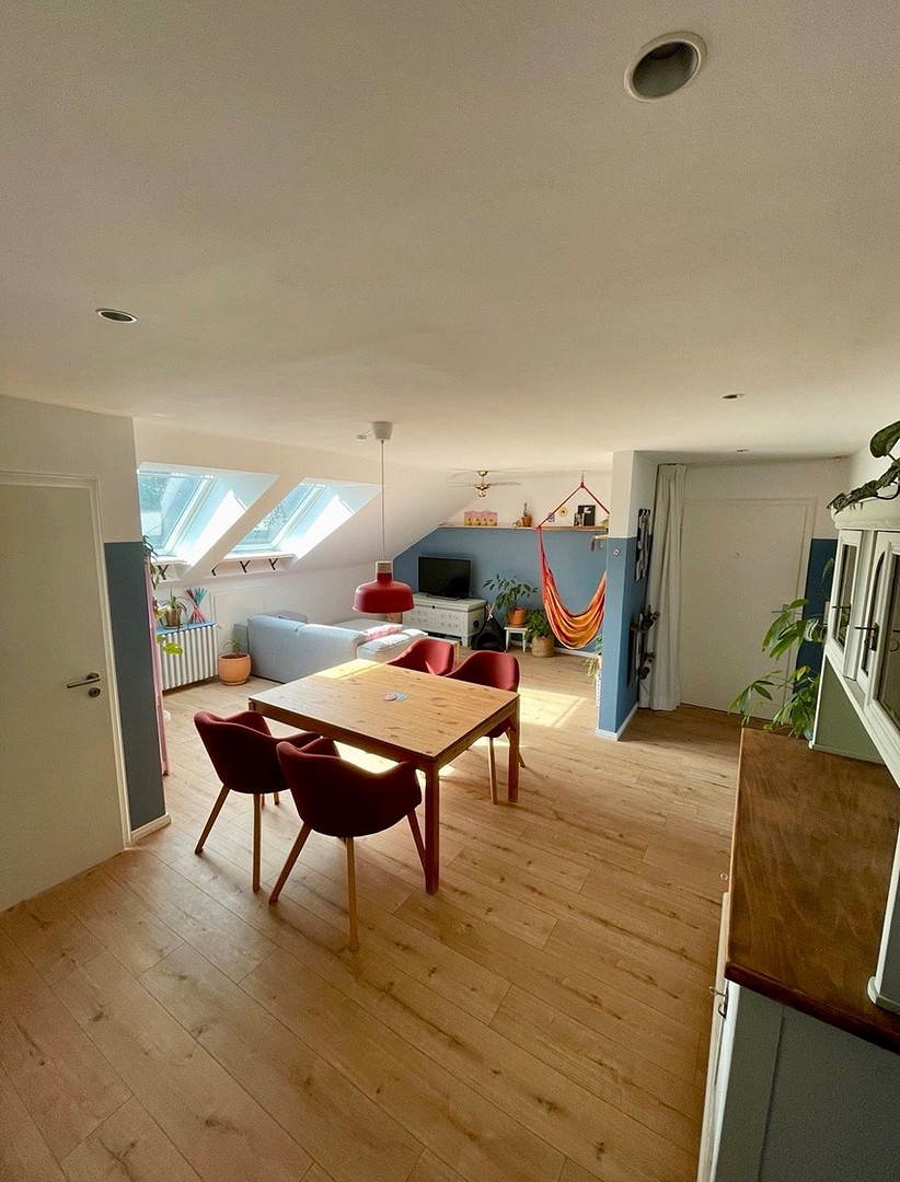 Helle Dachgeschoss-Eigentumswohnung in Burg-Nähe - von Privat – 47809 Krefeld(Linn) – Vorschaubild 2