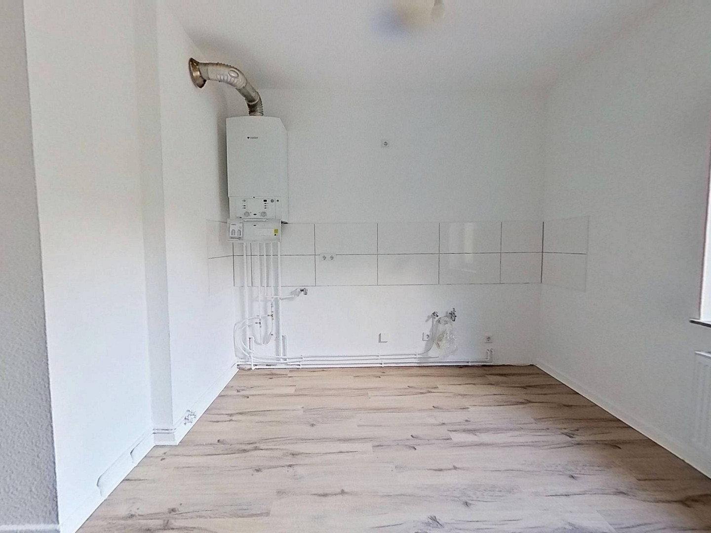 Gemütliche 2-Zimmer-Erdgeschosswohnung mit modernem Wannenbad und viel Lichteinfall – 33607 Bielefeld – Vorschaubild 6