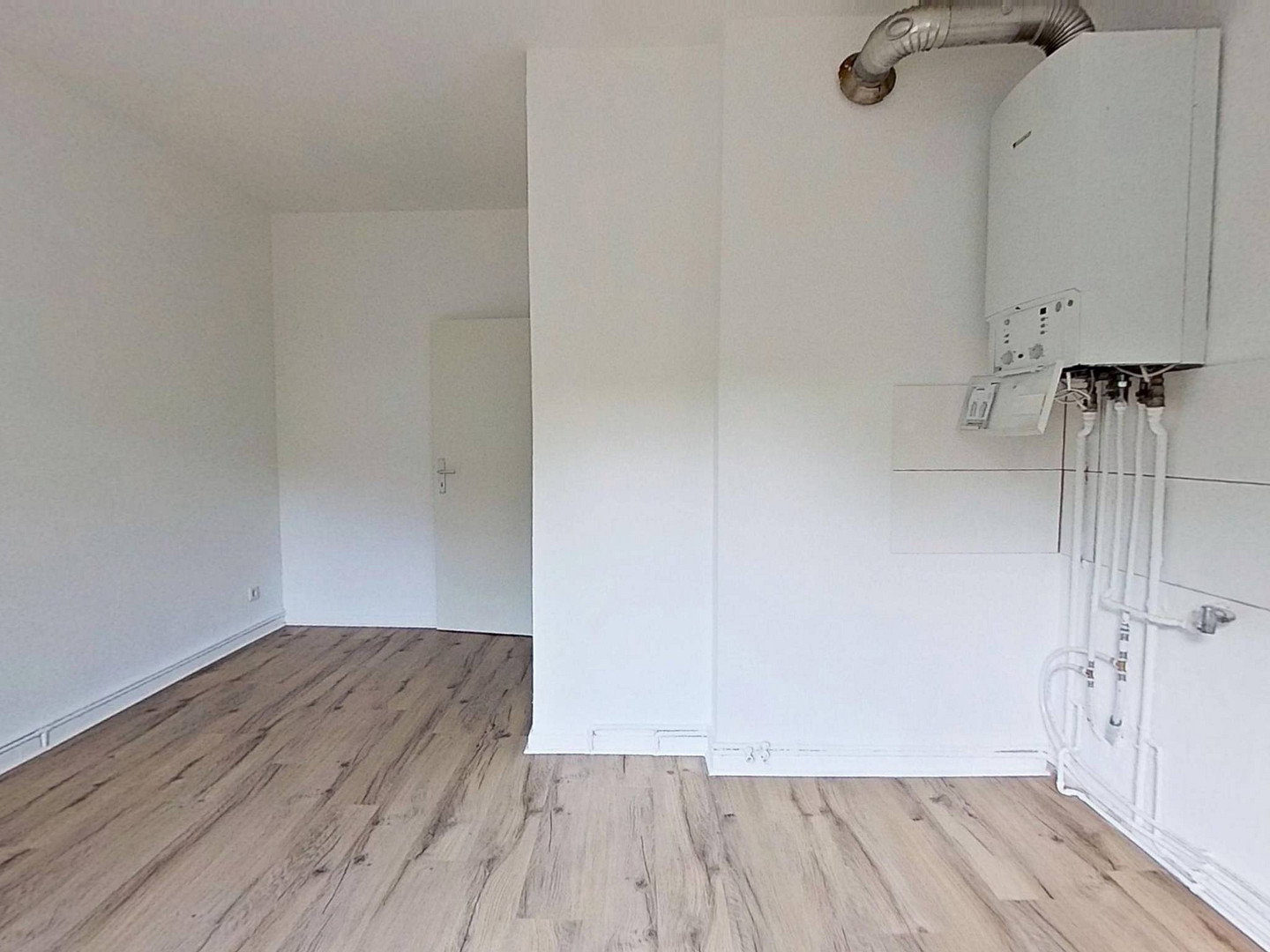 Gemütliche 2-Zimmer-Erdgeschosswohnung mit modernem Wannenbad und viel Lichteinfall – 33607 Bielefeld – Vorschaubild 7