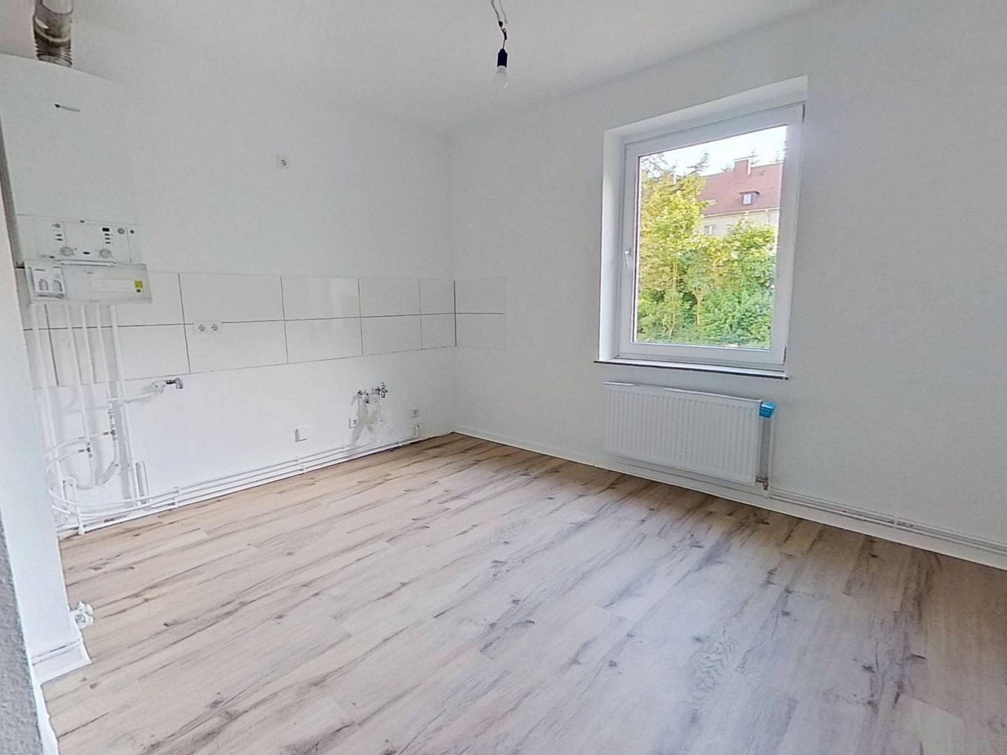 Gemütliche 2-Zimmer-Erdgeschosswohnung mit modernem Wannenbad und viel Lichteinfall – 33607 Bielefeld – Vorschaubild 5