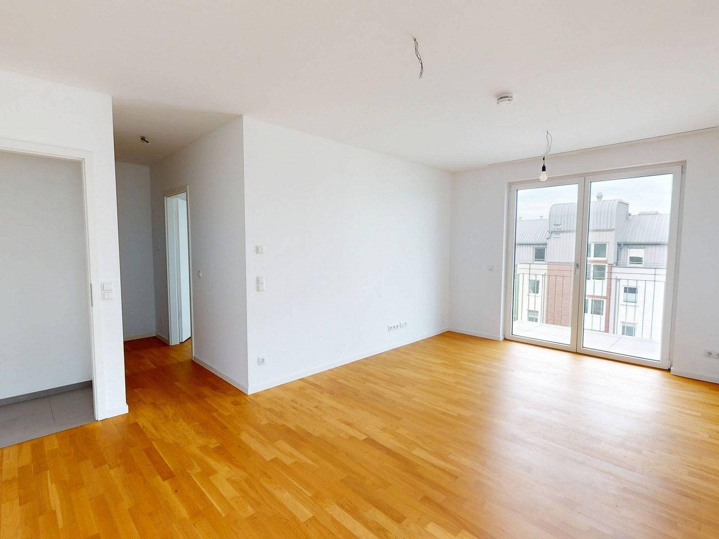 Moderne 4-Zimmer-Wohnung mit 2 BALKONEN, 2 BÄDERN und EBK im Neubauquartier 'Ferdinand's Garden' – Plauener Strasse 102, 13055 Berlin(Alt-Hohenschönhausen) – Vorschaubild 2