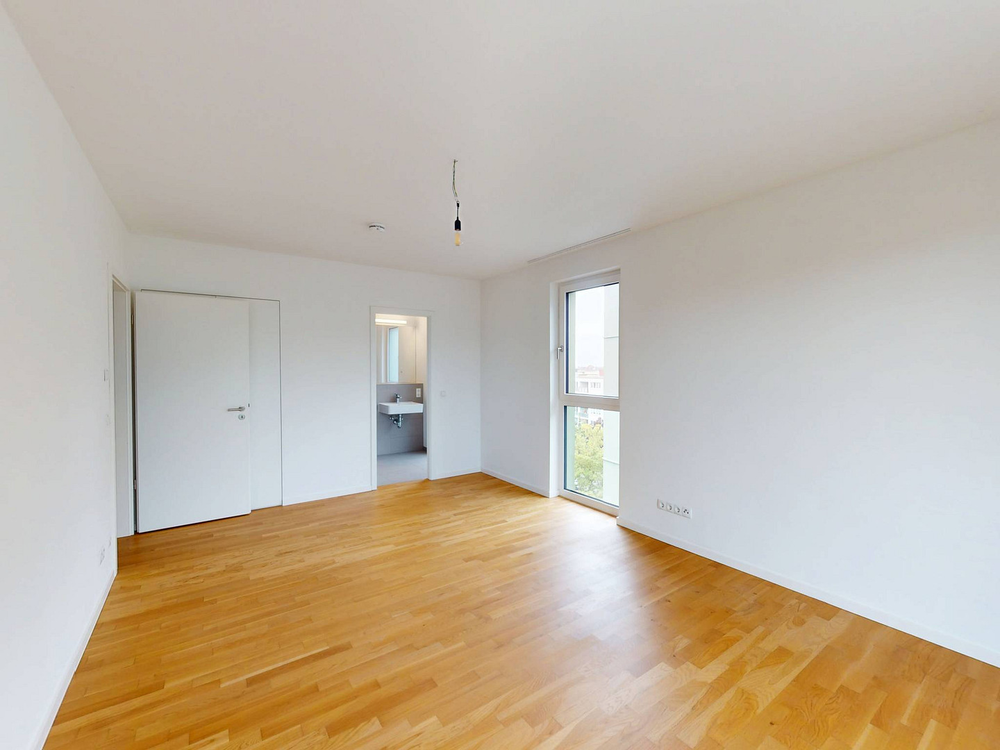 Moderne 4-Zimmer-Wohnung mit 2 BALKONEN, 2 BÄDERN und EBK im Neubauquartier 'Ferdinand's Garden' – Plauener Strasse 102, 13055 Berlin(Alt-Hohenschönhausen) – Vorschaubild 4