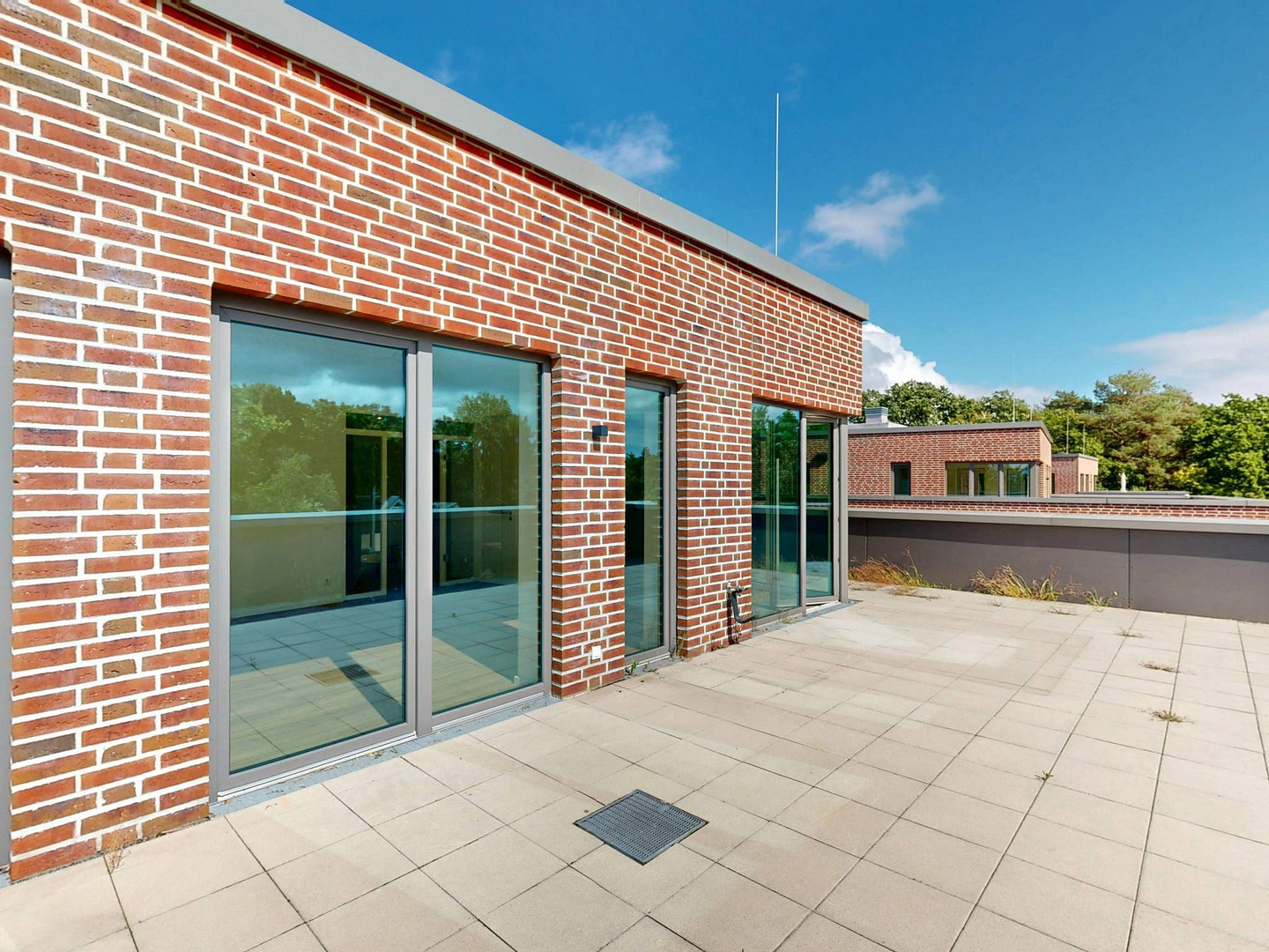 Wohntraum in Rissen: Exklusives 4-Zimmer-Penthouse mit eigenem Lift und weitläufiger Dachterrasse – Alte Sülldorfer Landstraße 404b, 22559 Hamburg(Rissen) – Vorschaubild 3
