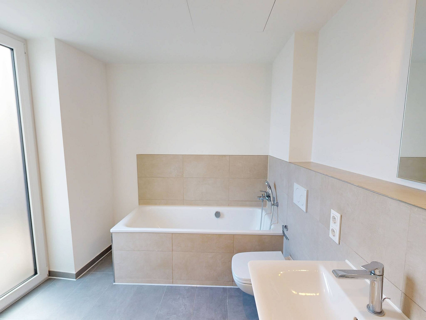 Wohntraum in Rissen: Exklusives 4-Zimmer-Penthouse mit eigenem Lift und weitläufiger Dachterrasse – Alte Sülldorfer Landstraße 404b, 22559 Hamburg(Rissen) – Vorschaubild 9
