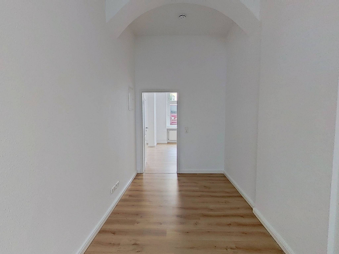 Viel Platz zum Wohlfühlen - Helle 2-Zimmer-Wohnung mit EBK in fußläufiger Nähe zur Altstadt – Breiter Weg 229 a, 39104 Magdeburg(Altstadt) – Vorschaubild 6