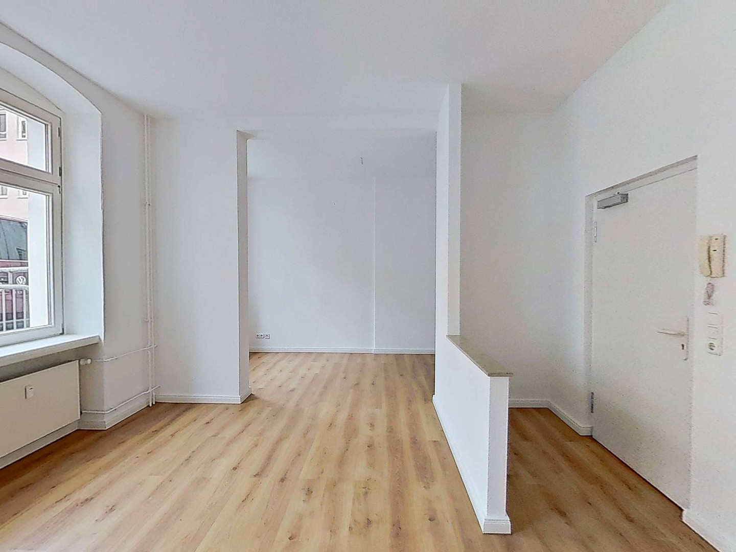 Viel Platz zum Wohlfühlen - Helle 2-Zimmer-Wohnung mit EBK in fußläufiger Nähe zur Altstadt – Breiter Weg 229 a, 39104 Magdeburg(Altstadt) – Vorschaubild 2