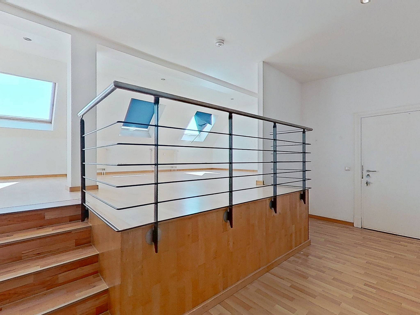Warmes Nest, kalte Ersparnis - 1 KALTMIETE GESCHENKT: Große 3-Zimmer-Dachgeschosswohnung mit EBK und intelligentem Grundriss im historischen Breitenweg – 39104 Magdeburg(Altstadt) – Vorschaubild 15