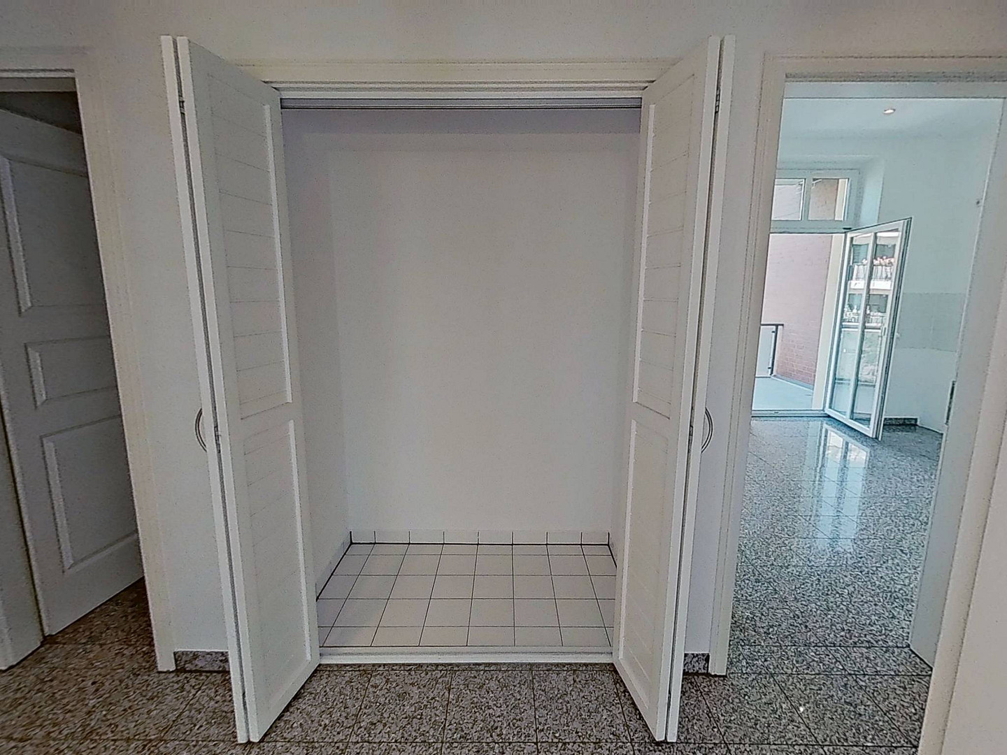 Historischer Charme trifft Wohnkomfort – 4-Zimmer-Altbauwohnung mit Balkon – 39124 Magdeburg-Neue Neustadt(Neue Neustadt) – Vorschaubild 16