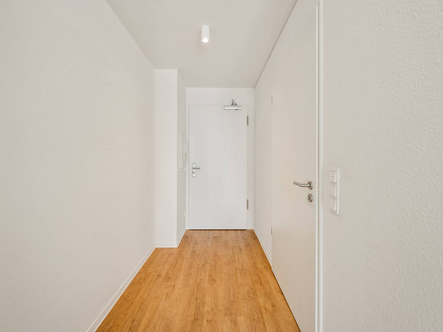 Möblierter Wohntraum über den Dächern Kölns – Overbeckstraße 2-4, 50823 Köln(Neuehrenfeld) – Vorschaubild 3