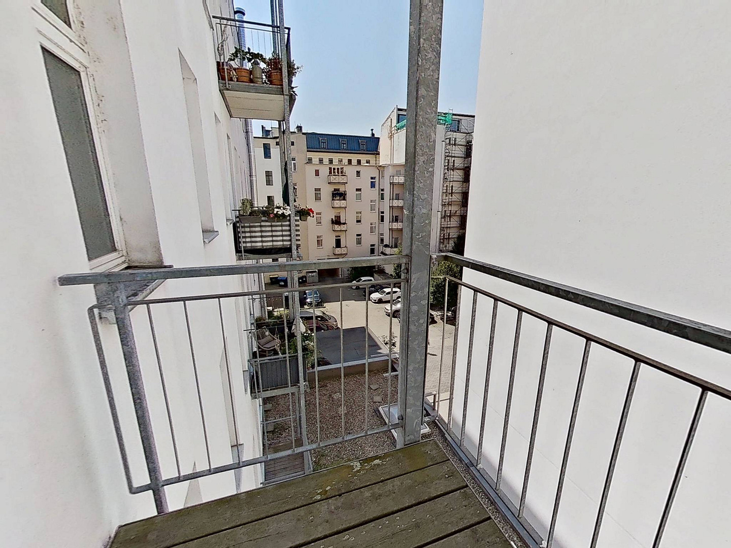Die Blätter fallen, die Miete auch - 1 NKM als Herbstgeschenk: Attraktive 3-Zimmer-Wohnung mit Einbauküche und 2 Balkonen ++ – 39104 magdeburg(Altstadt) – Vorschaubild 4