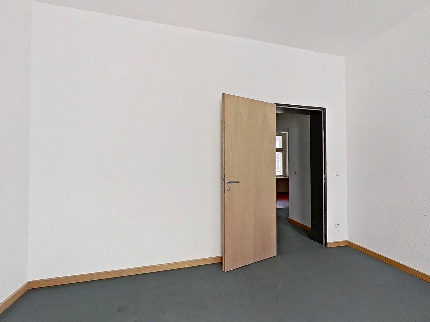 Die Blätter fallen, die Miete auch - 1 NKM als Herbstgeschenk: Attraktive 3-Zimmer-Wohnung mit Einbauküche und 2 Balkonen ++ – 39104 magdeburg(Altstadt) – Vorschaubild 8