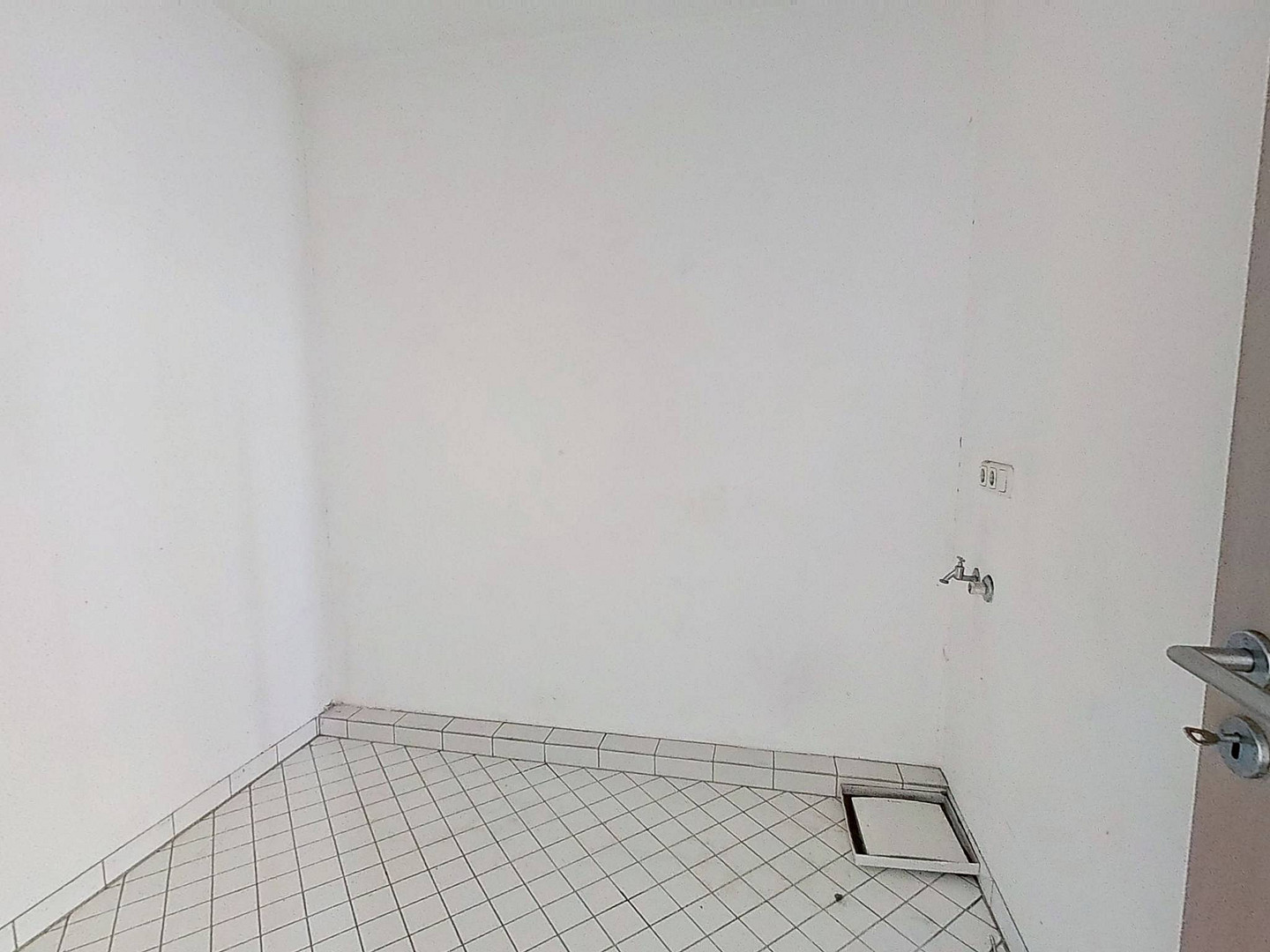 Die Blätter fallen, die Miete auch - 1 NKM als Herbstgeschenk: Attraktive 3-Zimmer-Wohnung mit Einbauküche und 2 Balkonen ++ – 39104 magdeburg(Altstadt) – Vorschaubild 14