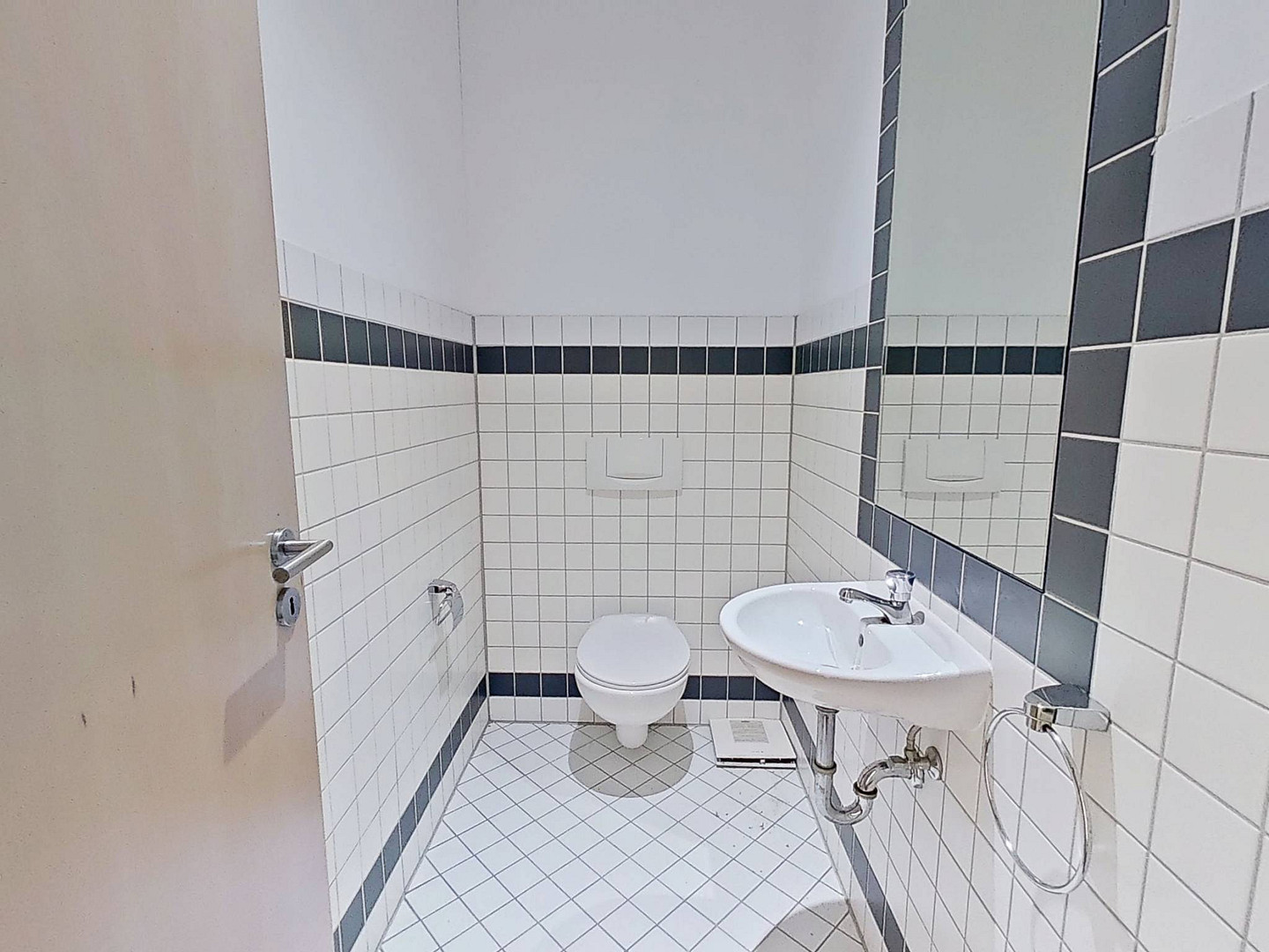 Die Blätter fallen, die Miete auch - 1 NKM als Herbstgeschenk: Attraktive 3-Zimmer-Wohnung mit Einbauküche und 2 Balkonen ++ – 39104 magdeburg(Altstadt) – Vorschaubild 13