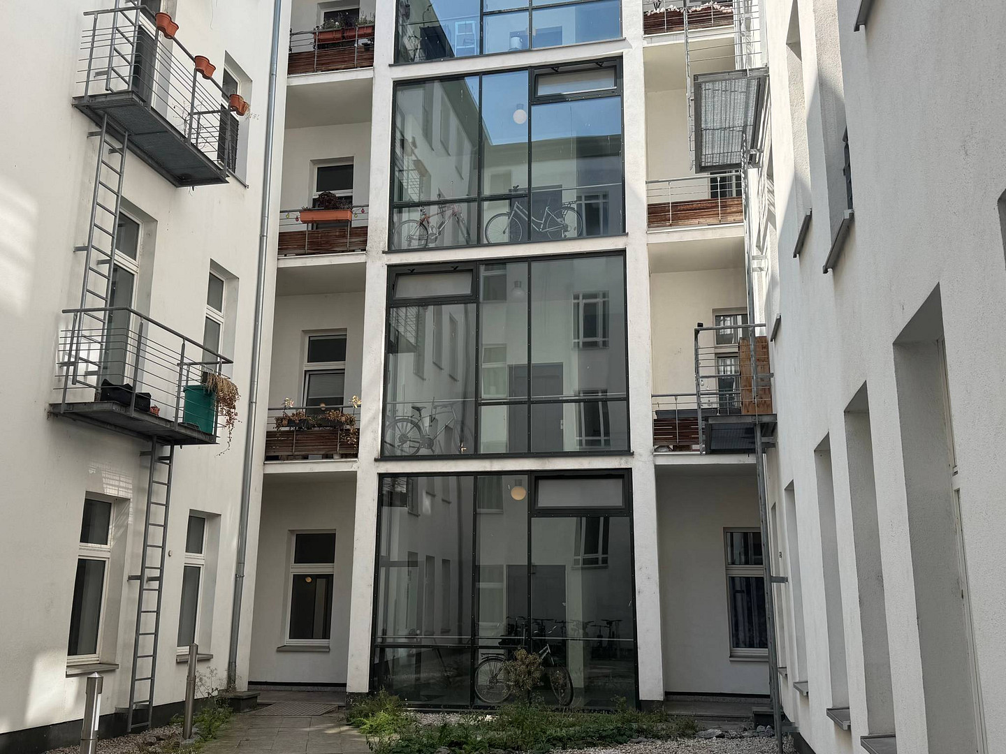 Die Blätter fallen, die Miete auch - 1 NKM als Herbstgeschenk: Attraktive 3-Zimmer-Wohnung mit Einbauküche und 2 Balkonen ++ – 39104 magdeburg(Altstadt) – Vorschaubild 16