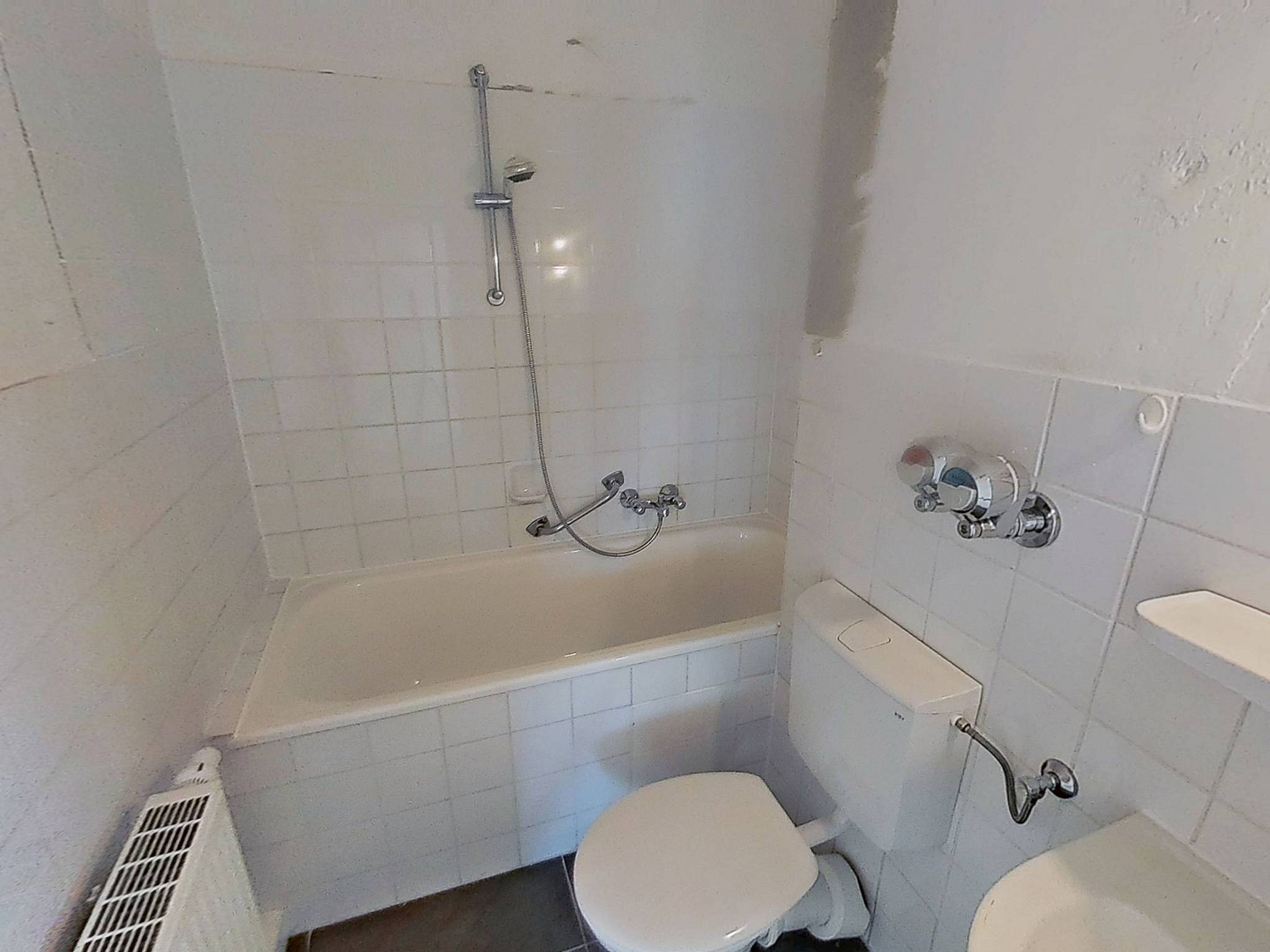 SELBST RENOVIEREN UND SPAREN: Große 4-Zimmer-Wohnung mit BALKON und viel Lichteinfall – 48159 Münster(Kinderhaus) – Vorschaubild 15