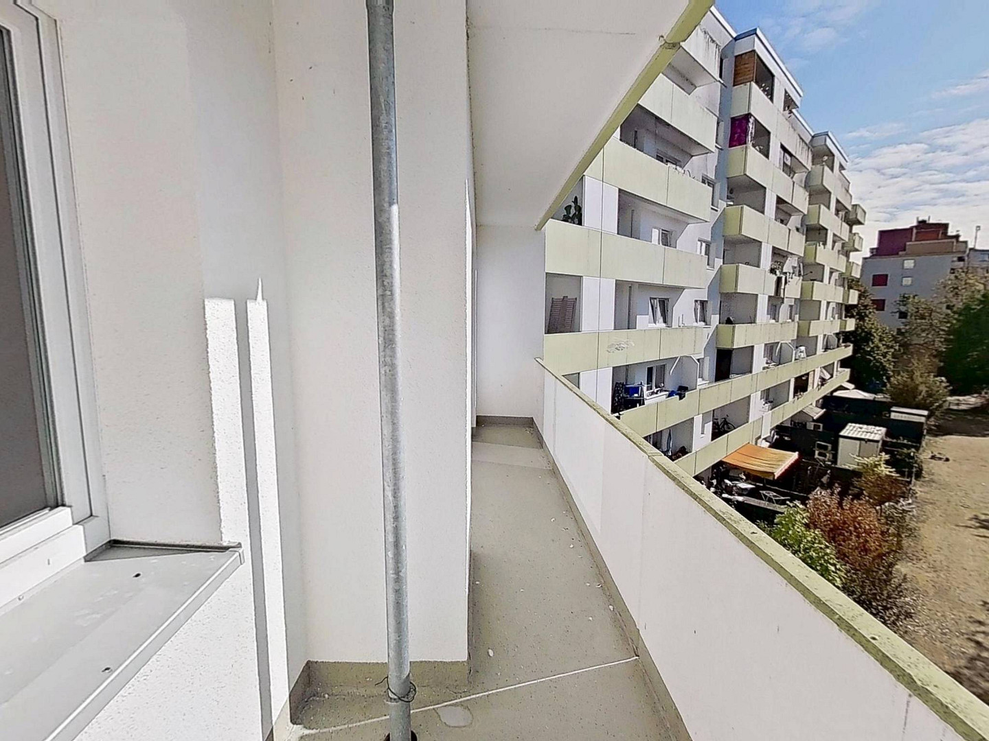 SELBST RENOVIEREN UND SPAREN: Große 4-Zimmer-Wohnung mit BALKON und viel Lichteinfall – 48159 Münster(Kinderhaus) – Vorschaubild 4