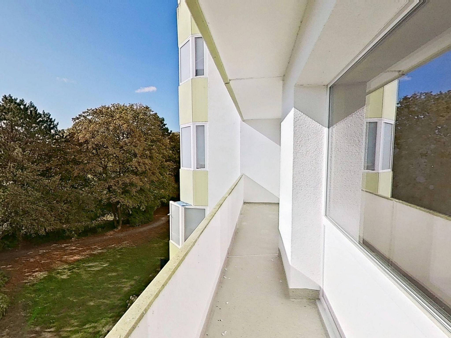 SELBST RENOVIEREN UND SPAREN: Große 4-Zimmer-Wohnung mit BALKON und viel Lichteinfall – 48159 Münster(Kinderhaus) – Vorschaubild 3