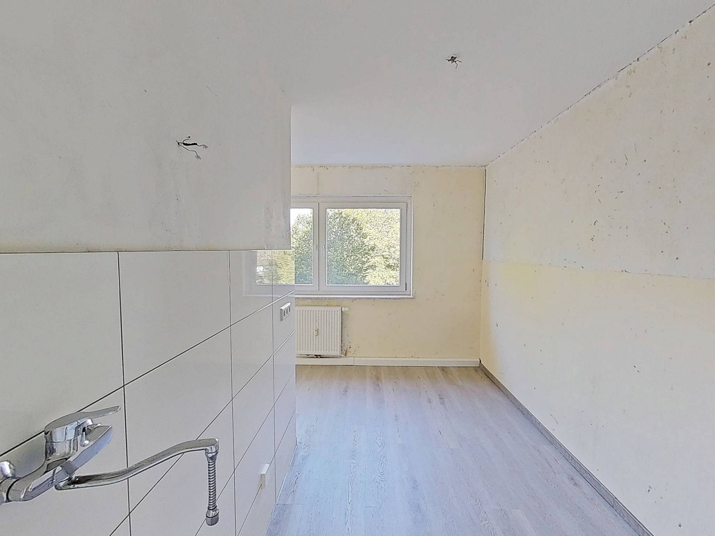 SELBST RENOVIEREN UND SPAREN: Große 4-Zimmer-Wohnung mit BALKON und viel Lichteinfall – 48159 Münster(Kinderhaus) – Vorschaubild 12