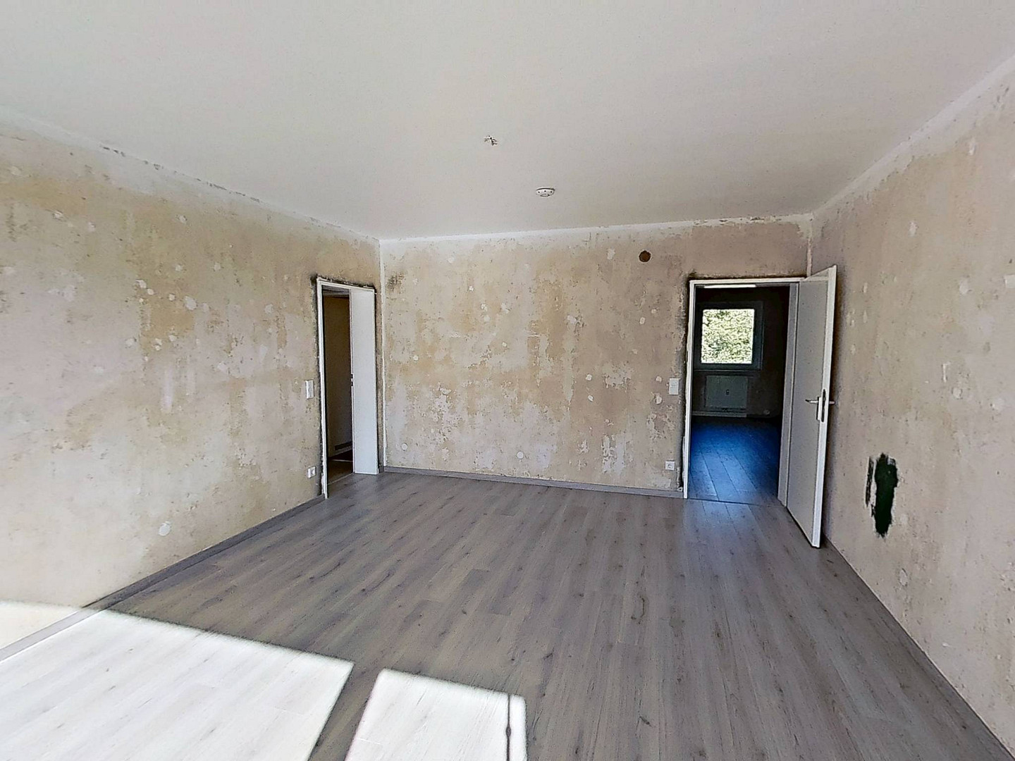 SELBST RENOVIEREN UND SPAREN: Große 4-Zimmer-Wohnung mit BALKON und viel Lichteinfall – 48159 Münster(Kinderhaus) – Vorschaubild 5