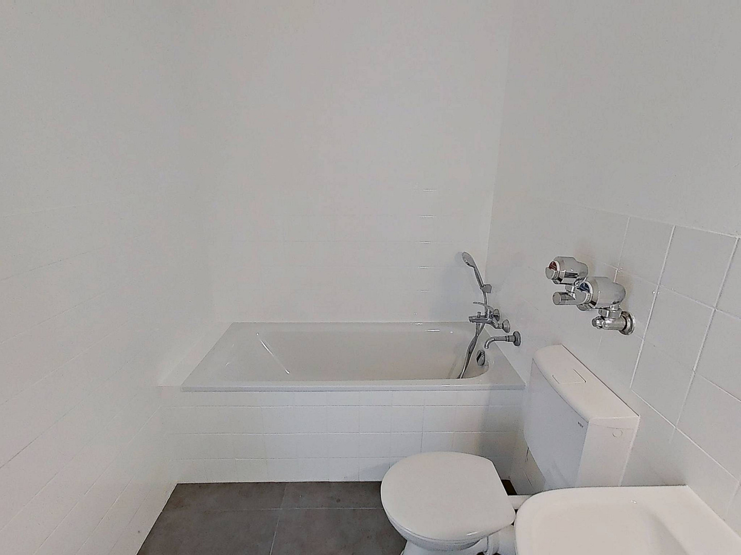 Hübsche 2-Zimmer-Wohnung mit modernem Wannenbad, großem BALKON  & tollem Ausblick – 48159 Münster(Kinderhaus) – Vorschaubild 8