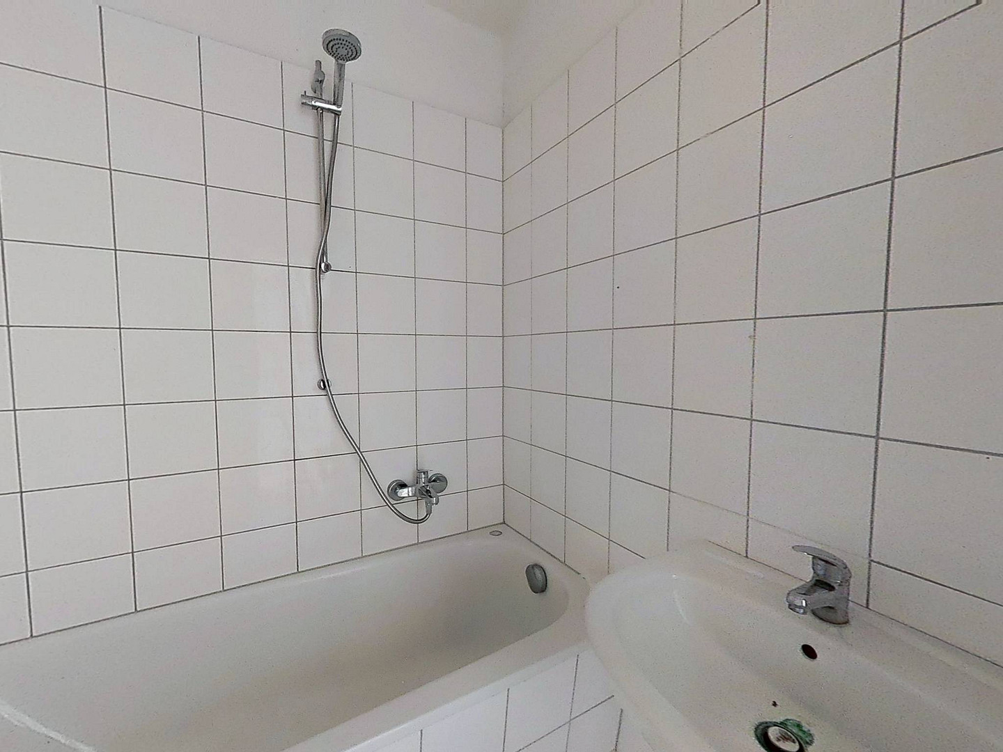 Warm einpacken, kalt sparen - Wir schenken Ihnen zum Herbstanfang eine Kaltmiete: Charmante 4-Zimmer-Altbauwohnung mit Aufzug – 39104 Magdeburg(Altstadt) – Vorschaubild 11