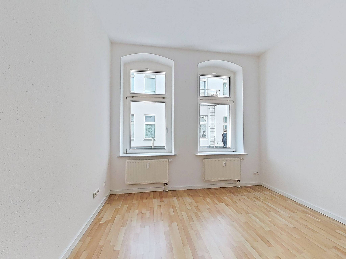 Warm einpacken, kalt sparen - Wir schenken Ihnen zum Herbstanfang eine Kaltmiete: Charmante 4-Zimmer-Altbauwohnung mit Aufzug – 39104 Magdeburg(Altstadt) – Vorschaubild 10