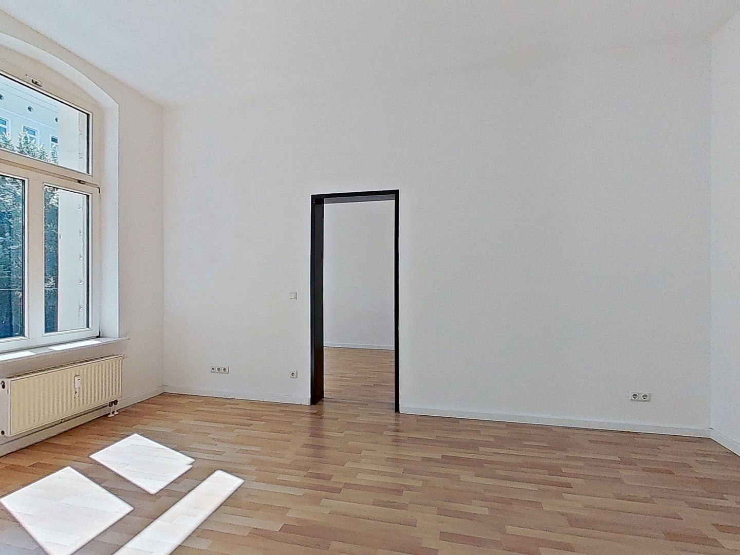 Warm einpacken, kalt sparen - Wir schenken Ihnen zum Herbstanfang eine Kaltmiete: Charmante 4-Zimmer-Altbauwohnung mit Aufzug – 39104 Magdeburg(Altstadt) – Vorschaubild 5