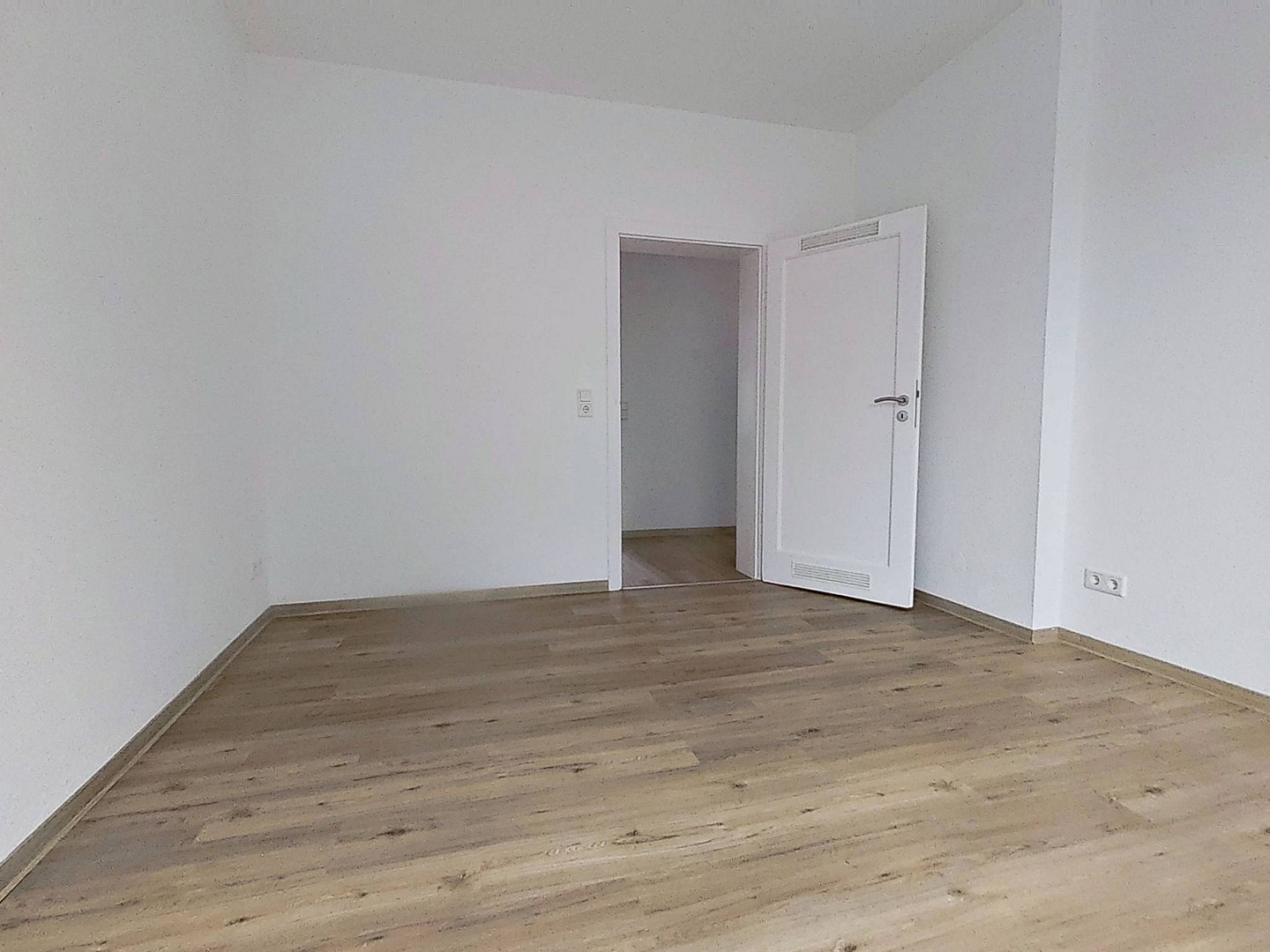 Helle 2-Zimmer-Wohnung mit großer Wohnküche – 33607 Bielefeld – Vorschaubild 4