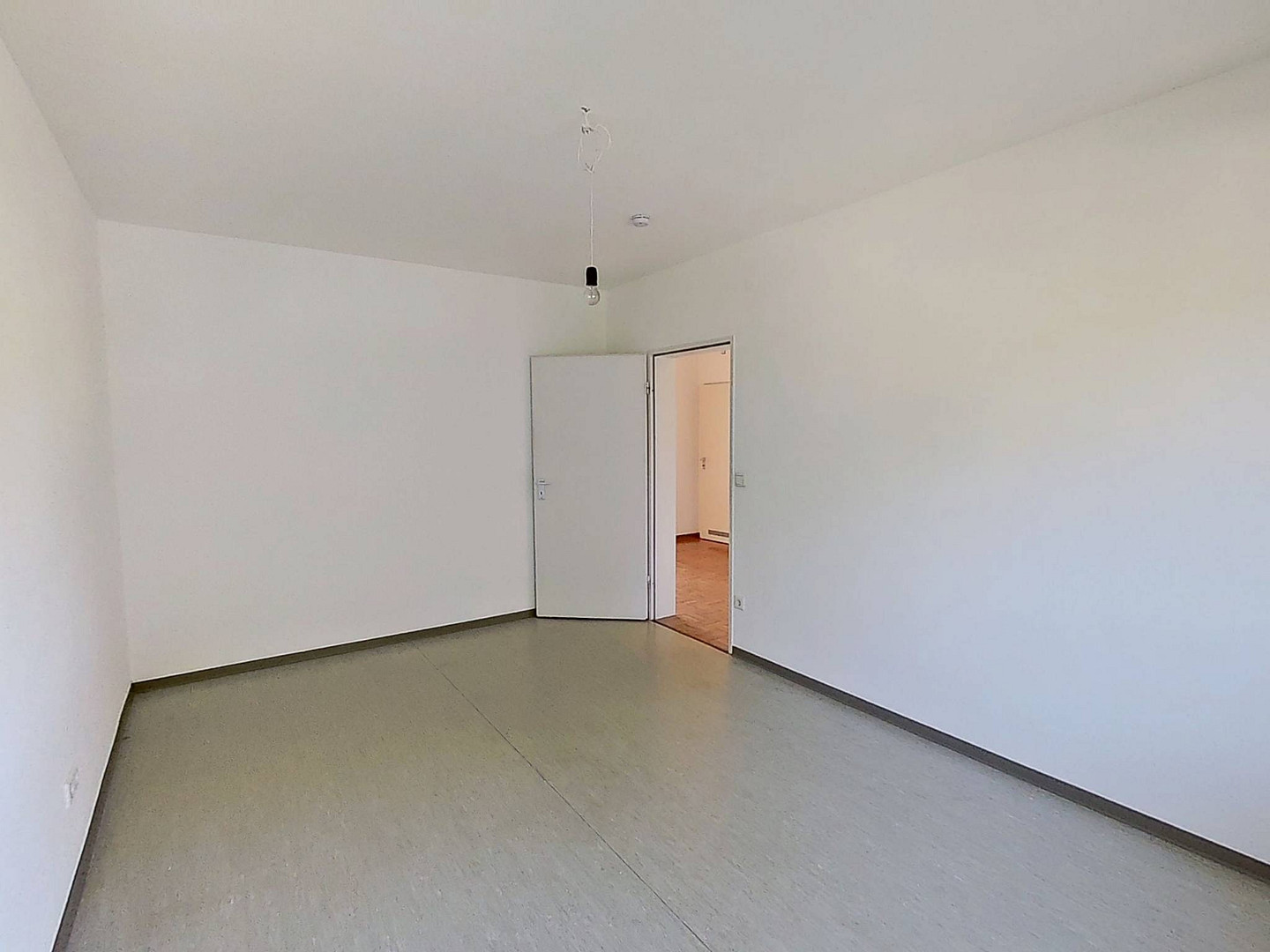 Ruhig gelegene 2-Zimmer-Wohnung mit BALKON in Bielefeld-Buschkamp – 33659 Bielefeld – Vorschaubild 6