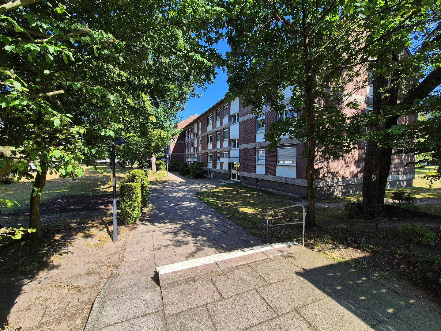 Ruhig gelegene 2-Zimmer-Wohnung mit BALKON in Bielefeld-Buschkamp – 33659 Bielefeld – Vorschaubild 15