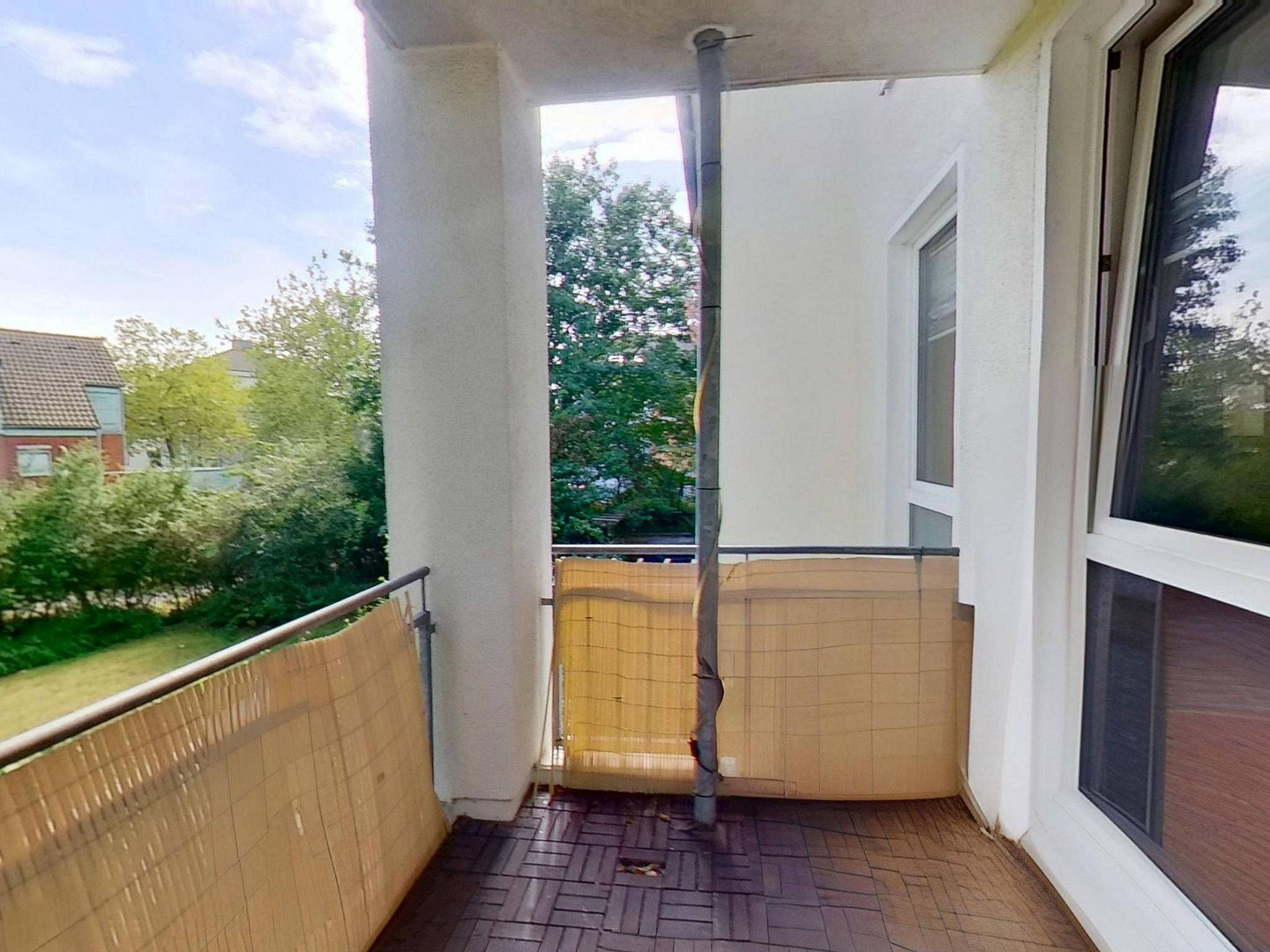 ** Helle 2 Zimmer-Wohnung mit BALKON in Hellerhof ** – 40595 Düsseldorf(Hellerhof) – Vorschaubild 2