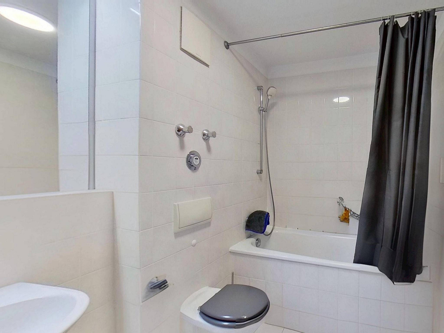 ** Helle 2 Zimmer-Wohnung mit BALKON in Hellerhof ** – 40595 Düsseldorf(Hellerhof) – Vorschaubild 5