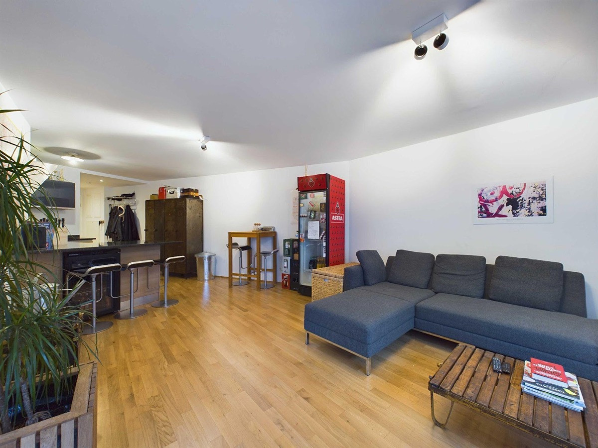 Premium Wohnen in Wandsbek: Helle Neubauwohnung mit Loggia und Team 7 Massivholzküche und Tiefgarage – 22047 Hamburg-Wandsbek(Wandsbek) – Vorschaubild 8