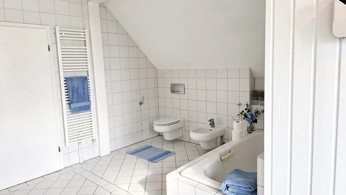 Von Privat: Individuelles Architektenhaus mit Galerie & Garten – Fürth – 90768 Fürth(Vach) – Vorschaubild 19