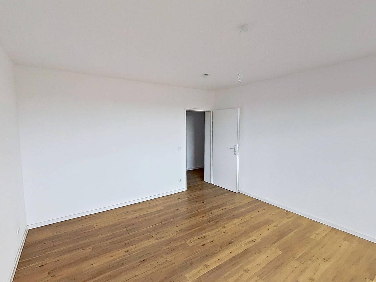 Moderne 3-Zimmer-Wohnung mit BALKON und toller Aussicht in Lübeck-St. Jürgen – 23562 Lübeck(Hüxtertor/Mühlentor/Gärtnergasse) – Vorschaubild 3