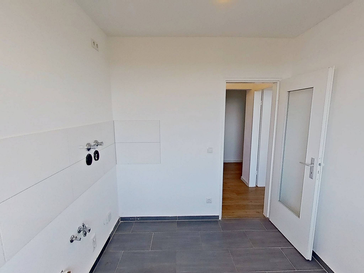 Moderne 3-Zimmer-Wohnung mit BALKON und toller Aussicht in Lübeck-St. Jürgen – 23562 Lübeck(Hüxtertor/Mühlentor/Gärtnergasse) – Vorschaubild 8