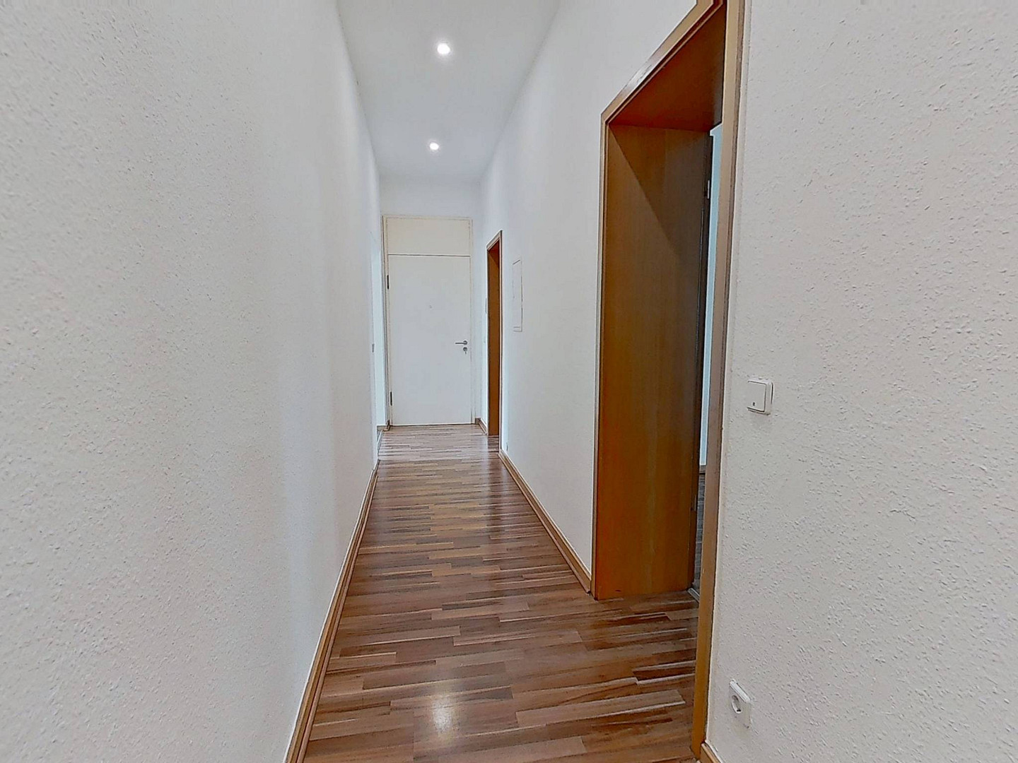 Herbstzauber fürs neue Zuhause - Einziehen, einkuscheln, Kaltmiete sparen: Weitläufige 4-Zimmer-Wohnung mit sonnigem BALKON – 39104 Magdeburg(Altstadt) – Vorschaubild 14