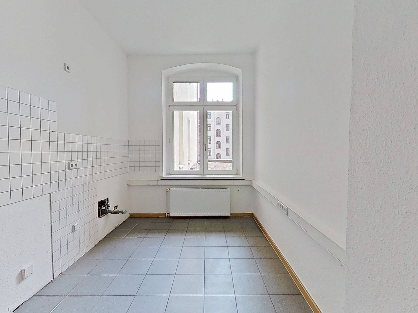 Herbstzauber fürs neue Zuhause - Einziehen, einkuscheln, Kaltmiete sparen: Weitläufige 4-Zimmer-Wohnung mit sonnigem BALKON – 39104 Magdeburg(Altstadt) – Vorschaubild 8
