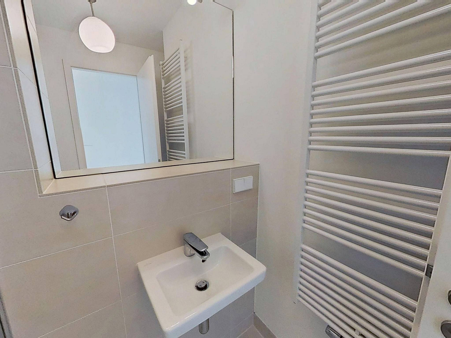 Exklusiver 2-Zimmer-Neubau mit 2 BALKONEN, EBK, Concierge-Service uvm. in den begehrten Heinrich-Heine-Gärten – 40549 Düsseldorf(Heerdt) – Vorschaubild 15