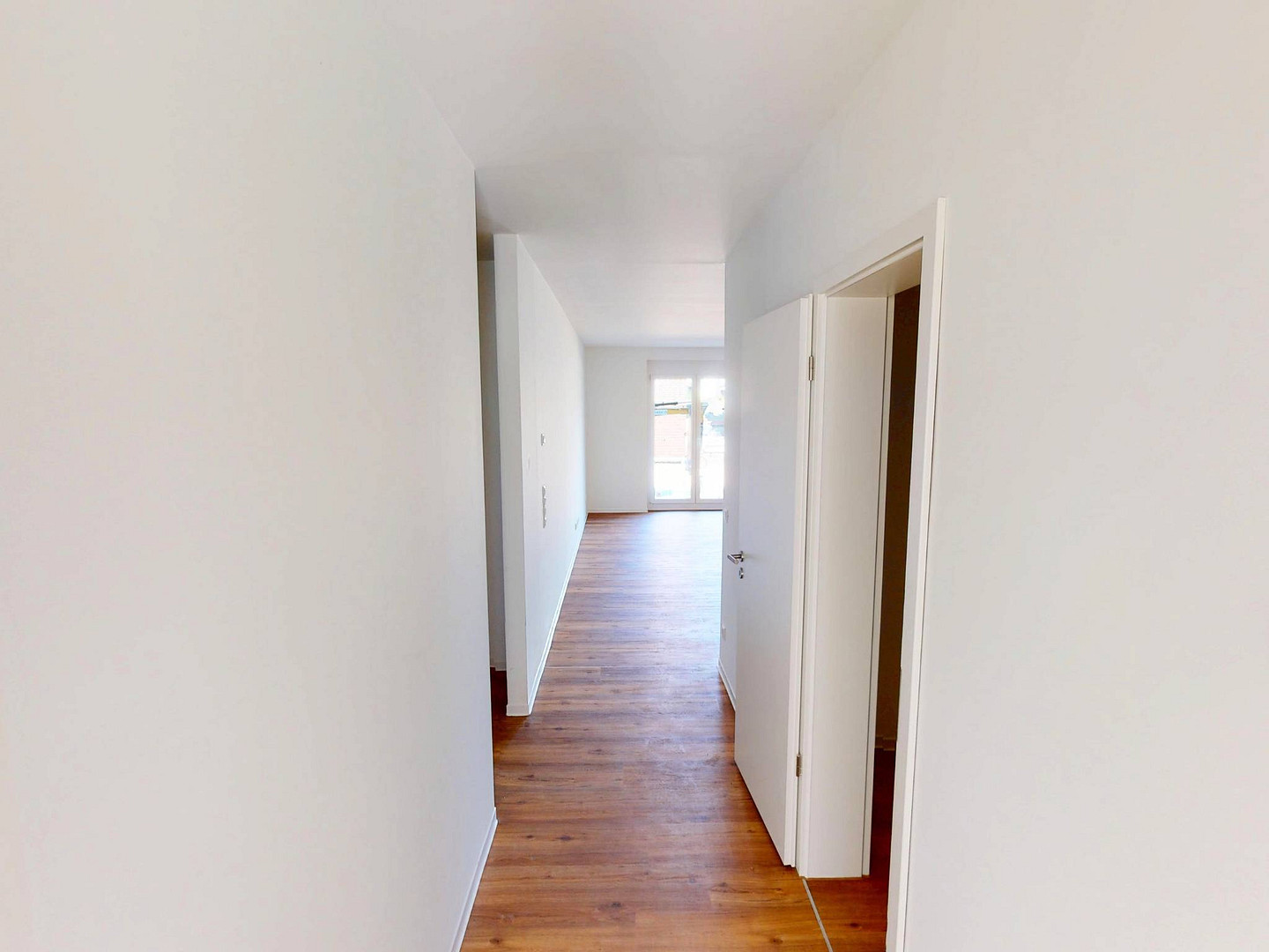 Hell und modern: Große 4-Zimmer-Wohnung mit EBK, 2 BÄDERN und BALKON im Neubauquartier FIELD 4 – 68167 Mannheim – Vorschaubild 12