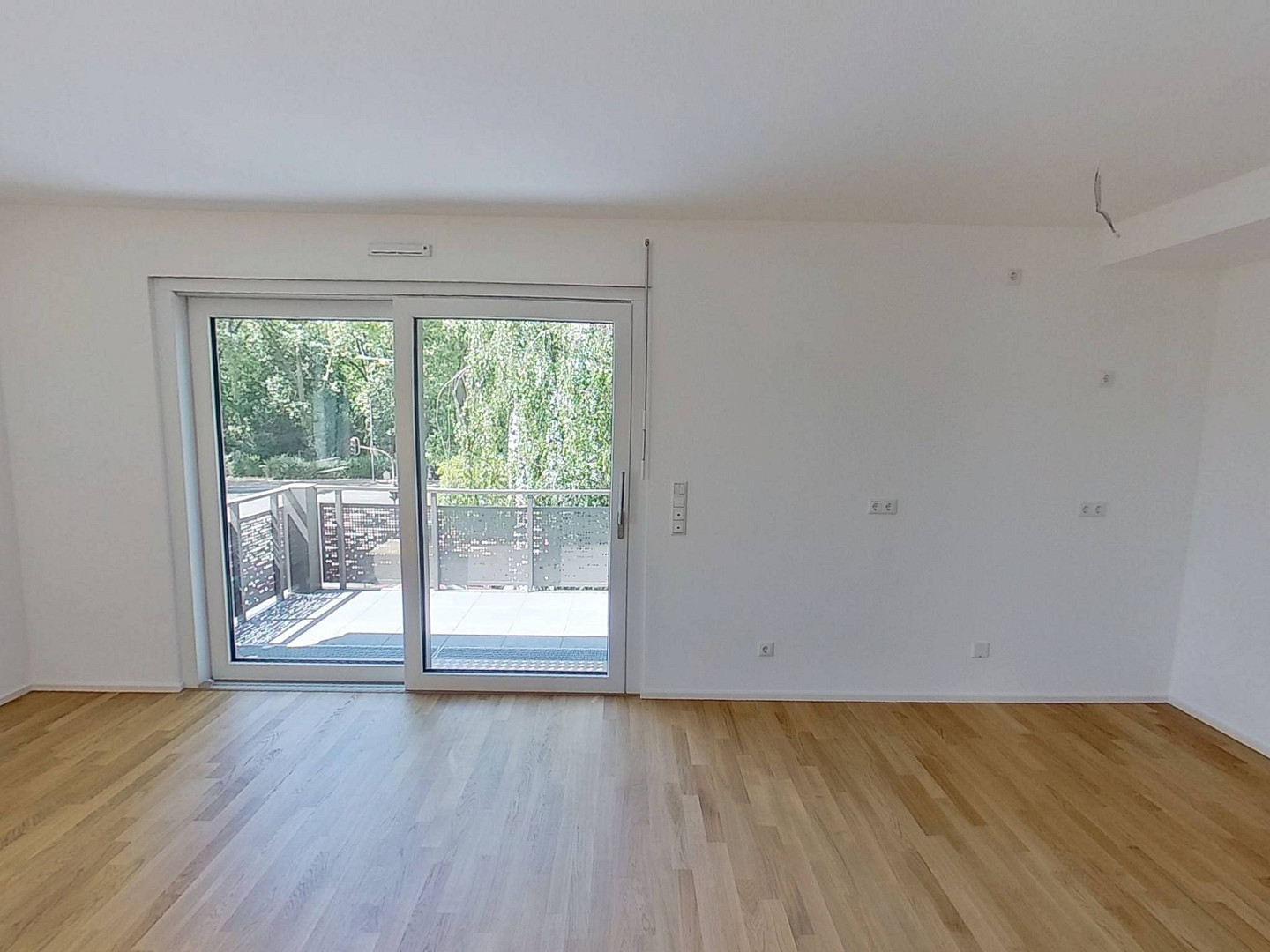 Moderne 2-Zimmer-Neubauwohnung mit Balkon und direktem Blick auf den Volksgarten – Foto 3