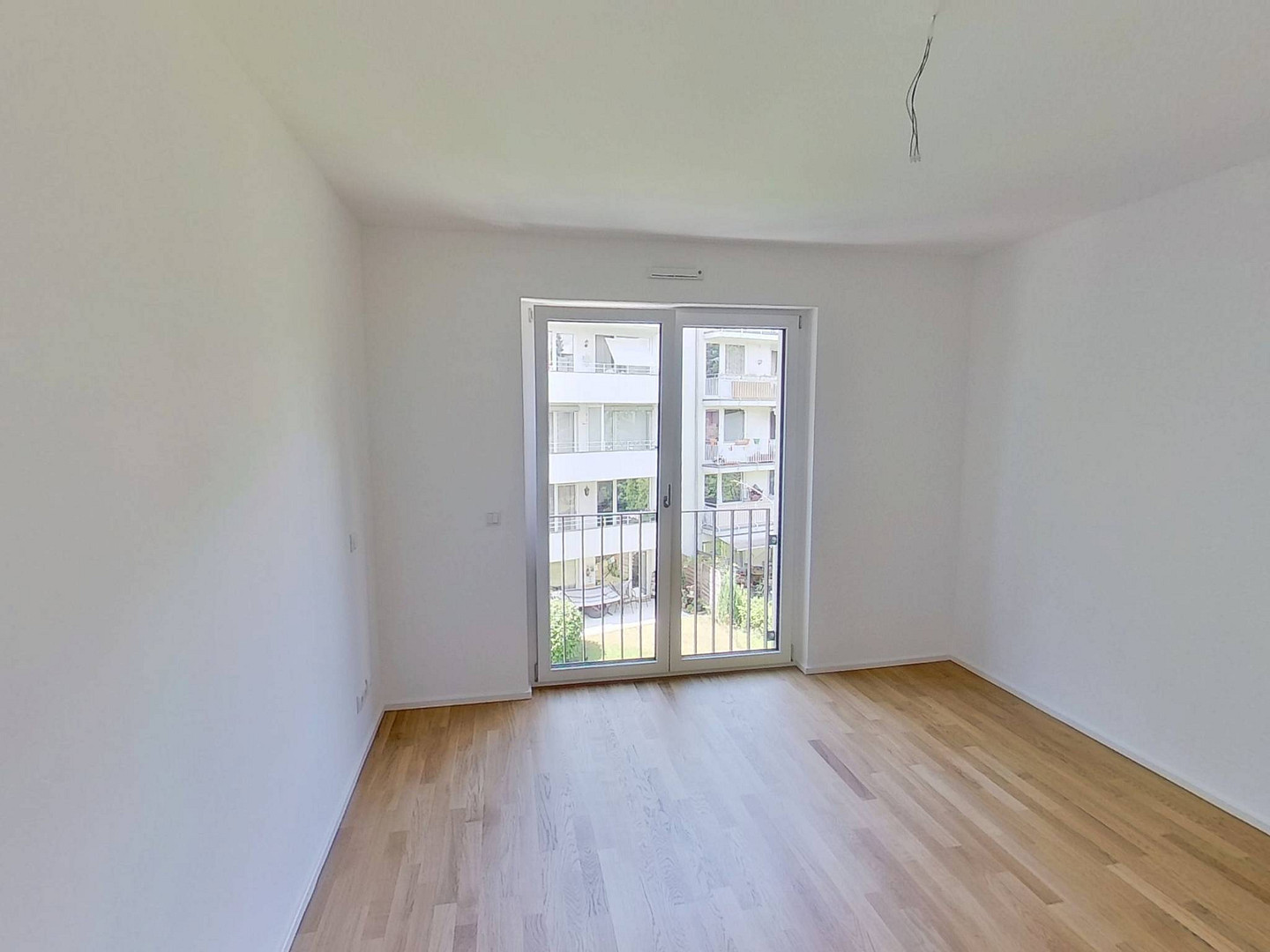 Moderne 2-Zimmer-Neubauwohnung mit Balkon und direktem Blick auf den Volksgarten – Foto 6