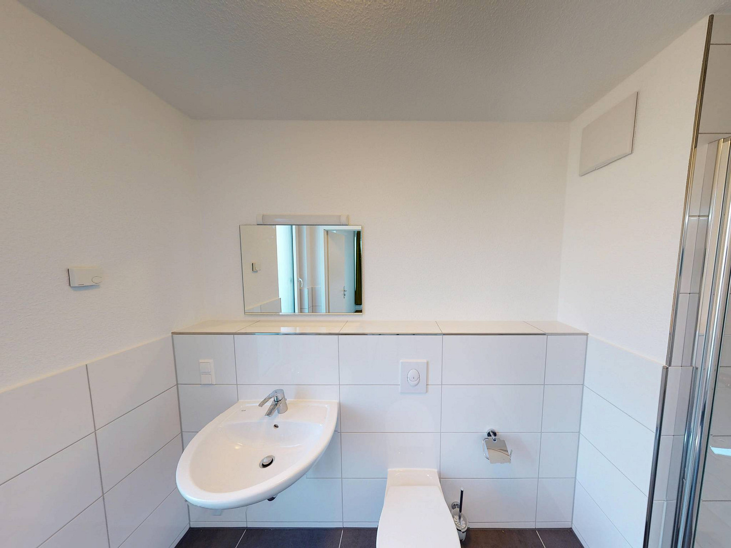 ** Modernes, vollmöbliertes 1-Zimmer-Apartment mit EINBAUKÜCHE und gemeinschaftlicher DACHTERRASSE ** – 4317 Leipzig(Reudnitz-Thonberg) – Vorschaubild 4