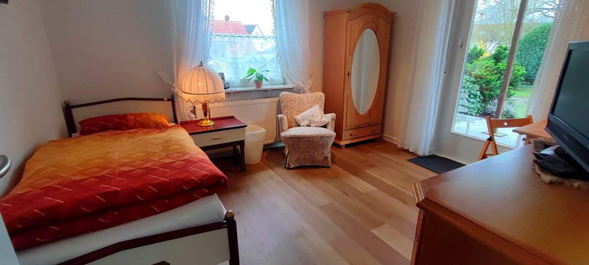 Freistehendes, möbliertes Haus mit Garten ... zur Alleinnutzung i. 33803 Steinhagen – 33803 Steinhagen Westf(Steinhagen) – Vorschaubild 6