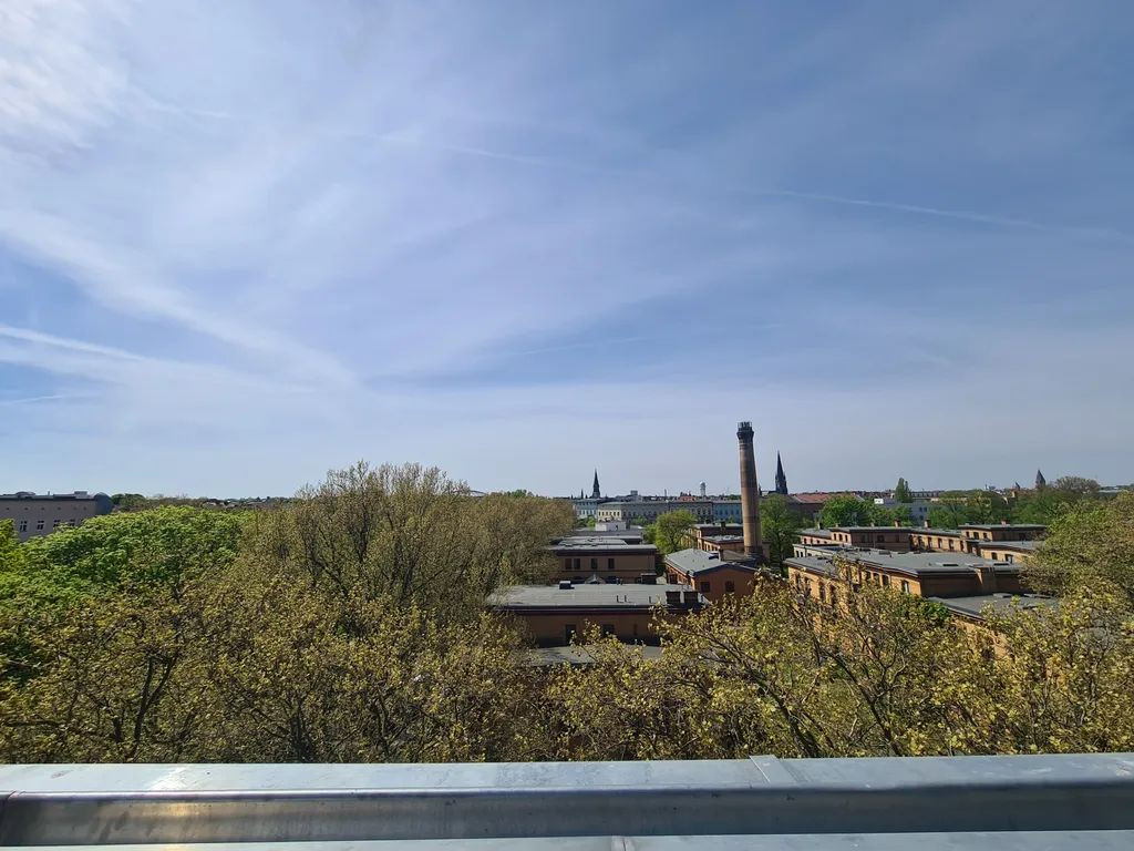 Sanierte Wohnung mit traumhaftem Blick von der Dachterrasse! – Dieffenbachstraße, 10967 Berlin(Kreuzberg) – Vorschaubild 2