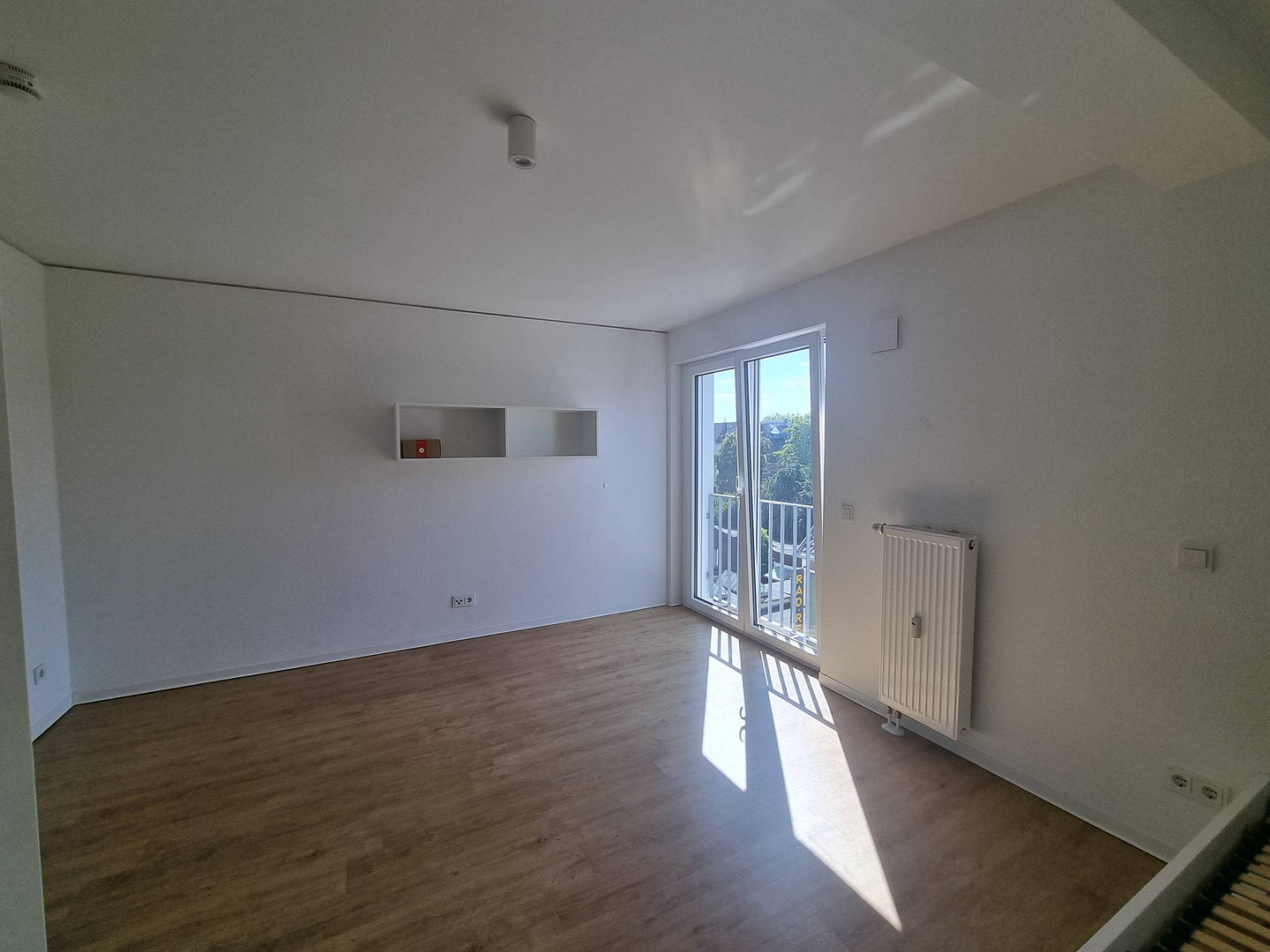 In KÖLNS SZENEVIERTEL: Großzügiges und vollmöbliertes 3-Zimmer-Apartment!