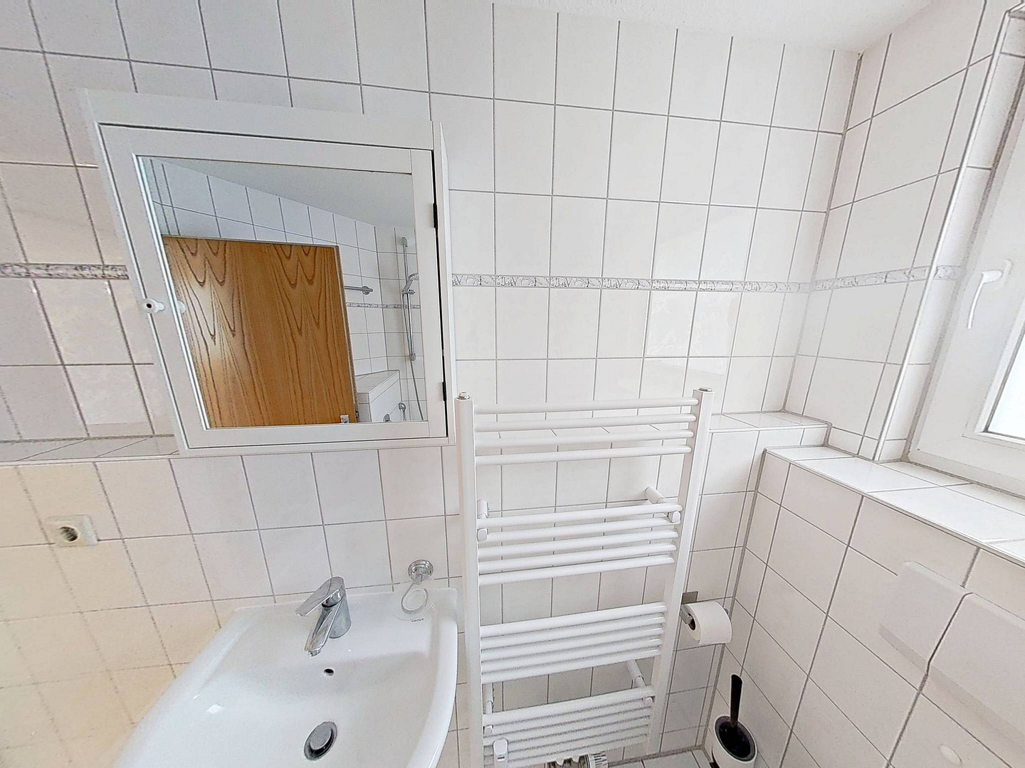 Helle 2-Zimmer-Wohnung mit EBK und Balkon in Stuttgart – Foto 10