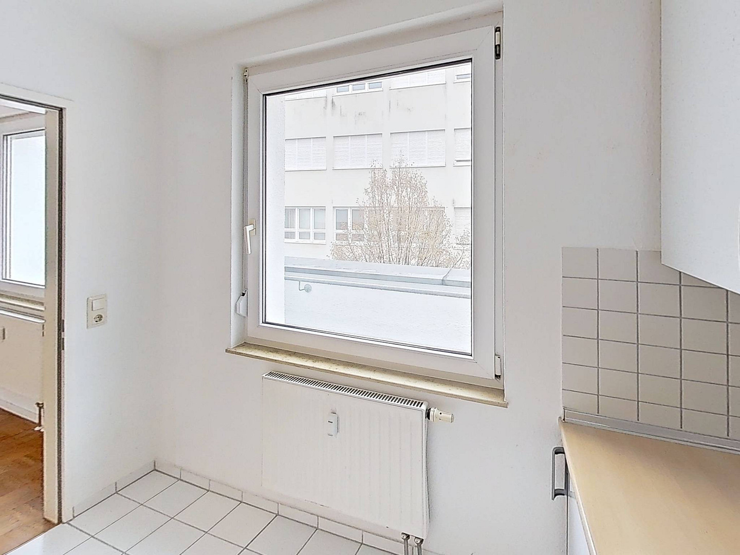 Helle 2-Zimmer-Wohnung mit EBK und Balkon in Stuttgart – Foto 12
